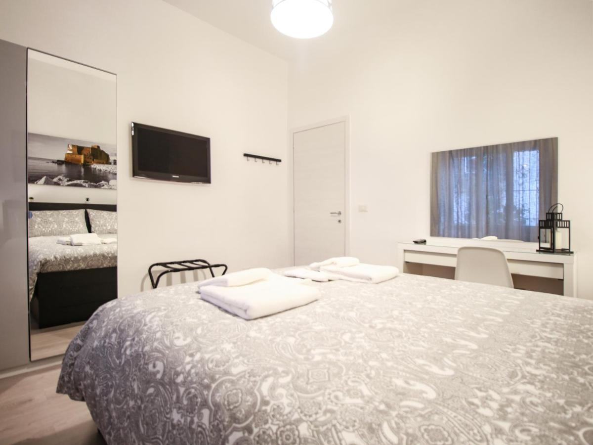 Chilometrozero Luxury Apartment เนเปิลส์ ภายนอก รูปภาพ