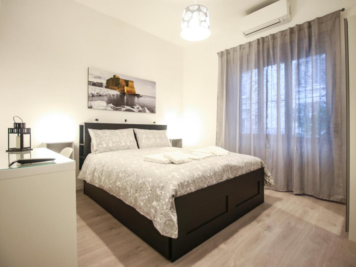 Chilometrozero Luxury Apartment เนเปิลส์ ภายนอก รูปภาพ